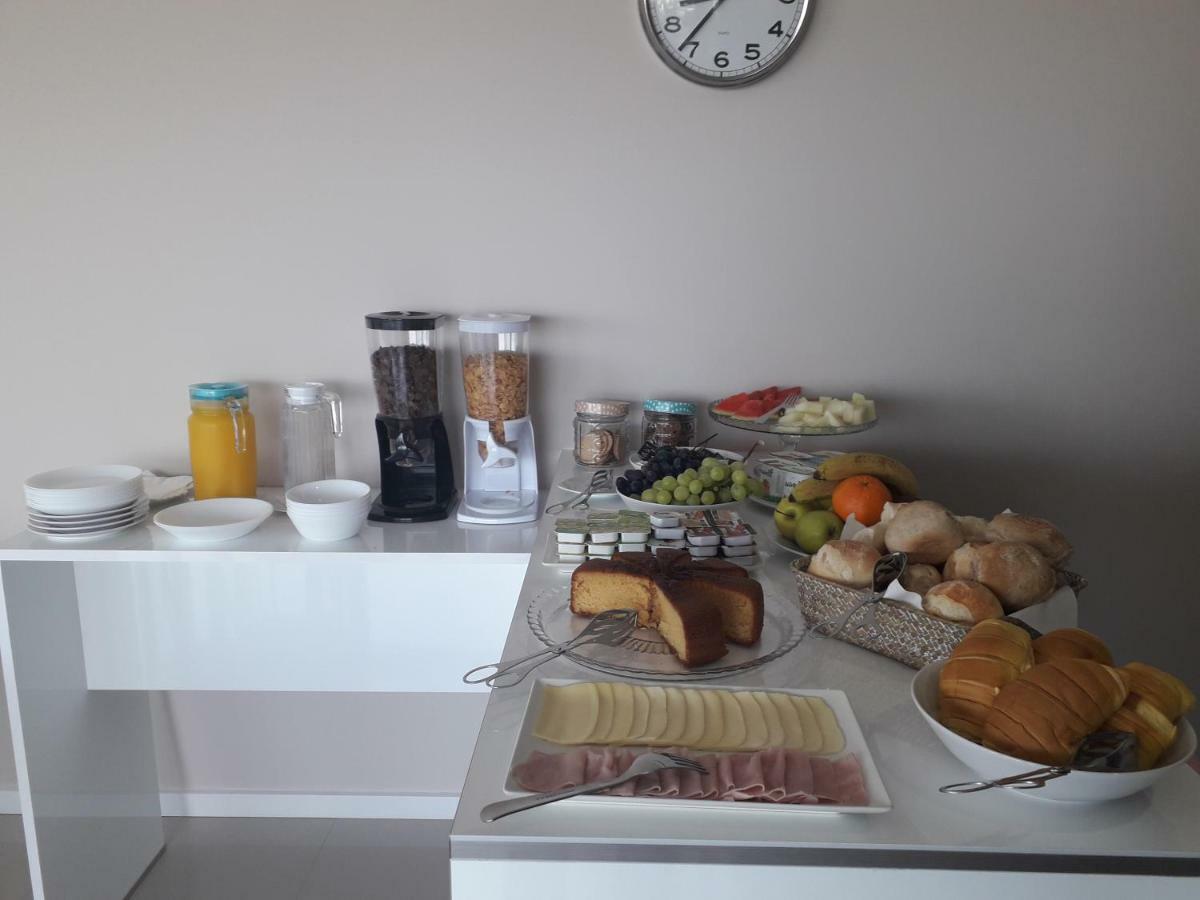 CMB Guesthouse Apúlia Eksteriør billede